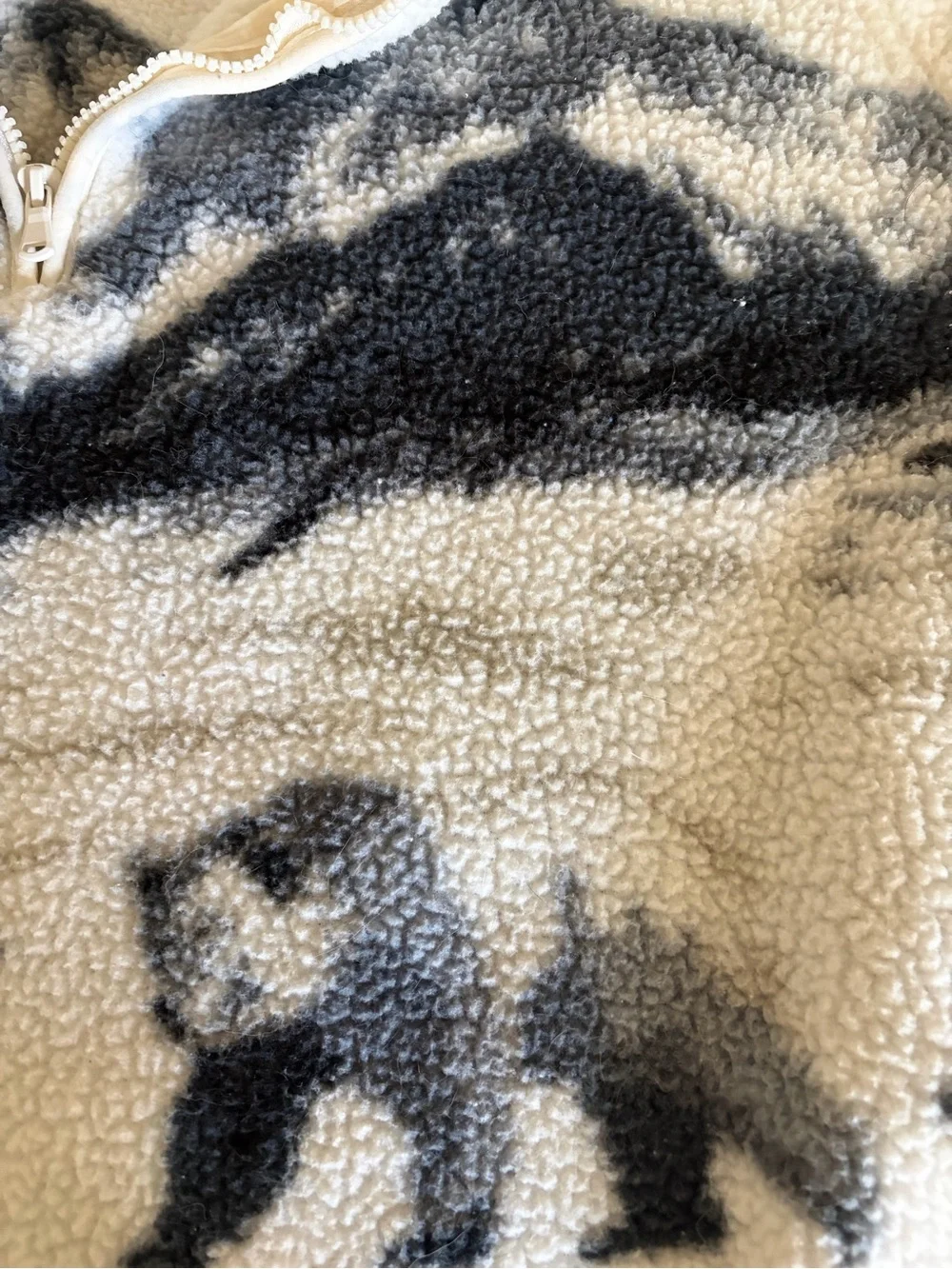 Viral Old Navy Polar Bear Fleece Pull Over